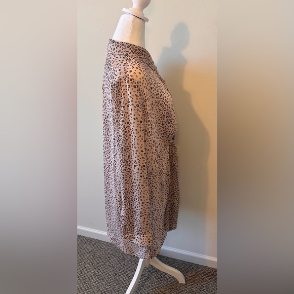 Torrid Leopard Print Twist Front Chiffon Tunic Pink Blouse Top Size 3 - Picture 4 of 6